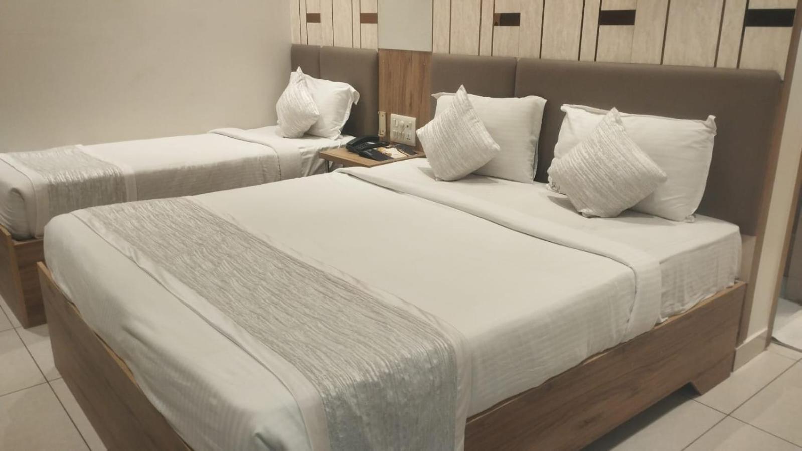 Hotel Annapoorna Residency Secundurabad Exteriör bild
